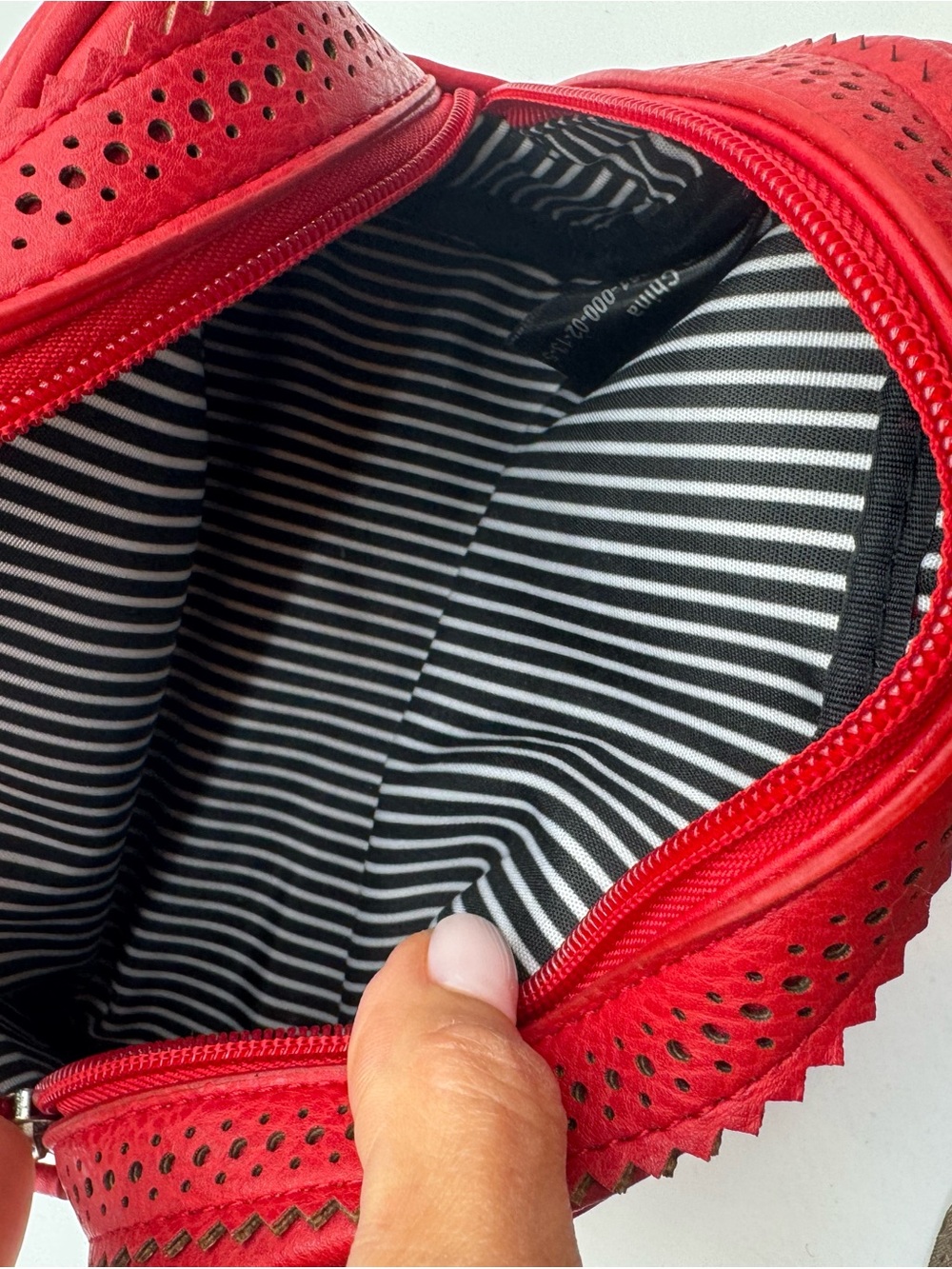 Nordstrom  red leather  Cosmetic Pouch Giani Bernini Travel Pouch - Picture 5 of 5